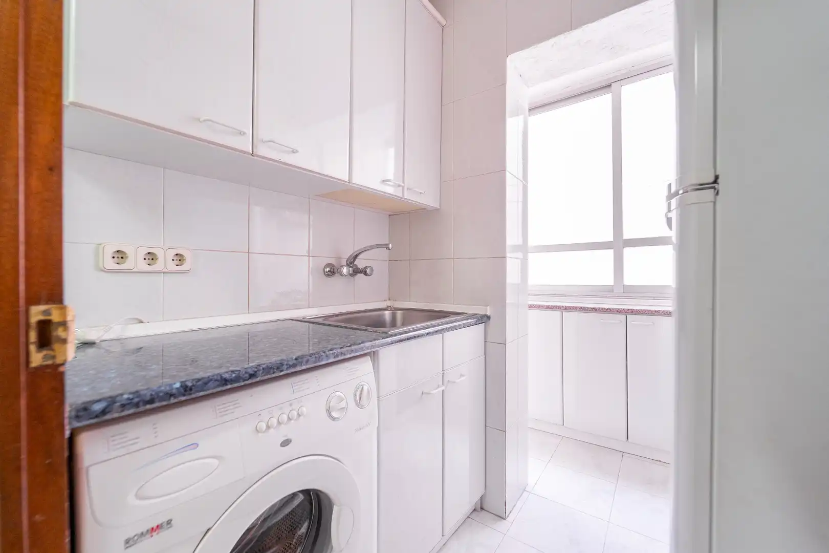 Cocina de Piso en venta en Madrid con Calefacción, Jardín privado y Internet