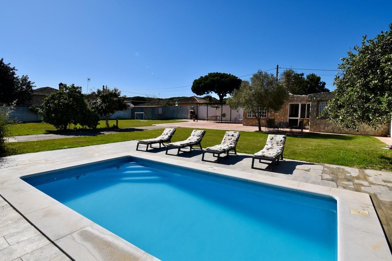 Swimming pool of House or chalet to rent in Chiclana de la Frontera