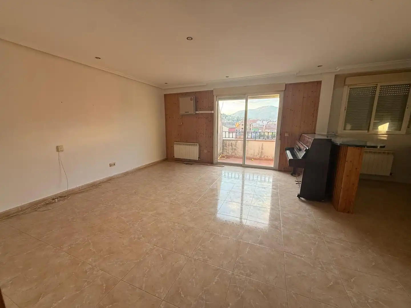Living room of Flat for sale in El Tiemblo   with Air Conditioner, Heating and Terrace