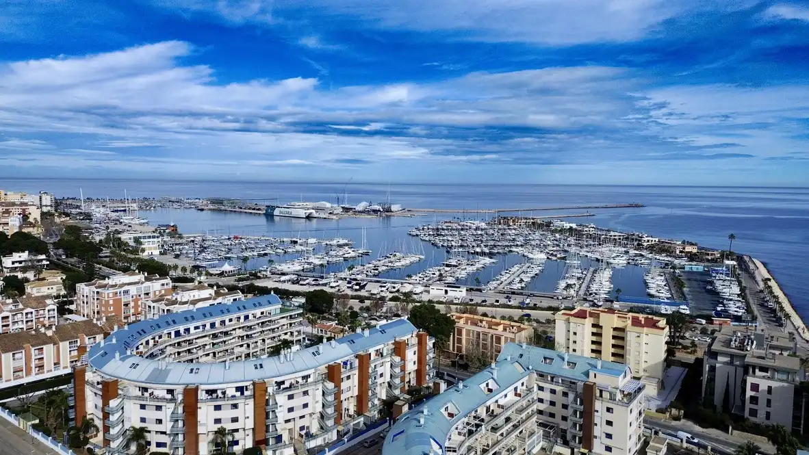 Apartamento con ascensor en venta en Centro Urbano, imagen 3