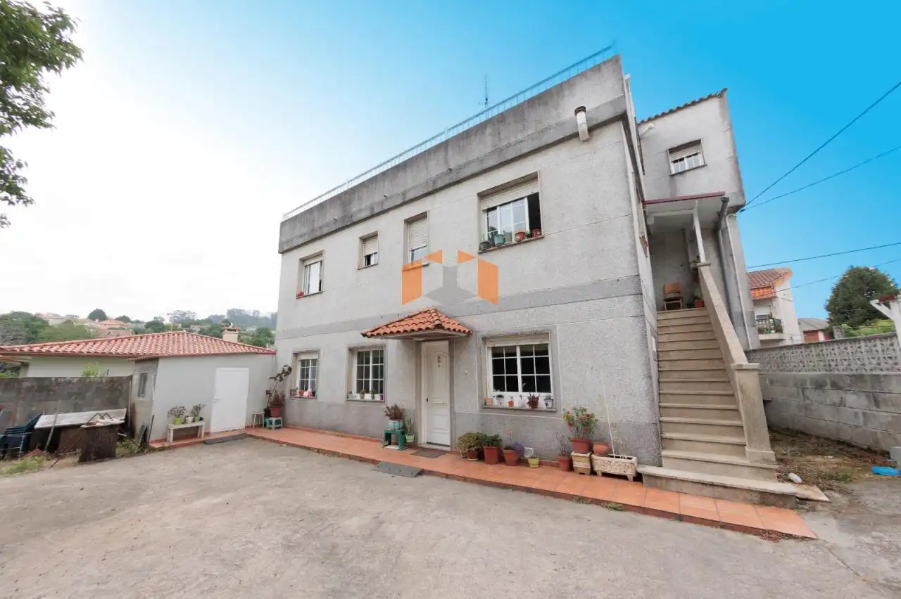 Exterior view of Houses for sale in Vigo   with Heating, Private garden and Parquet flooring