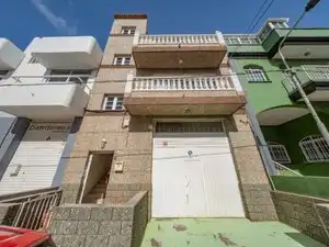 Vista exterior de Piso en venta en San Cristóbal de la Laguna con Terraza, Trastero y Balcón