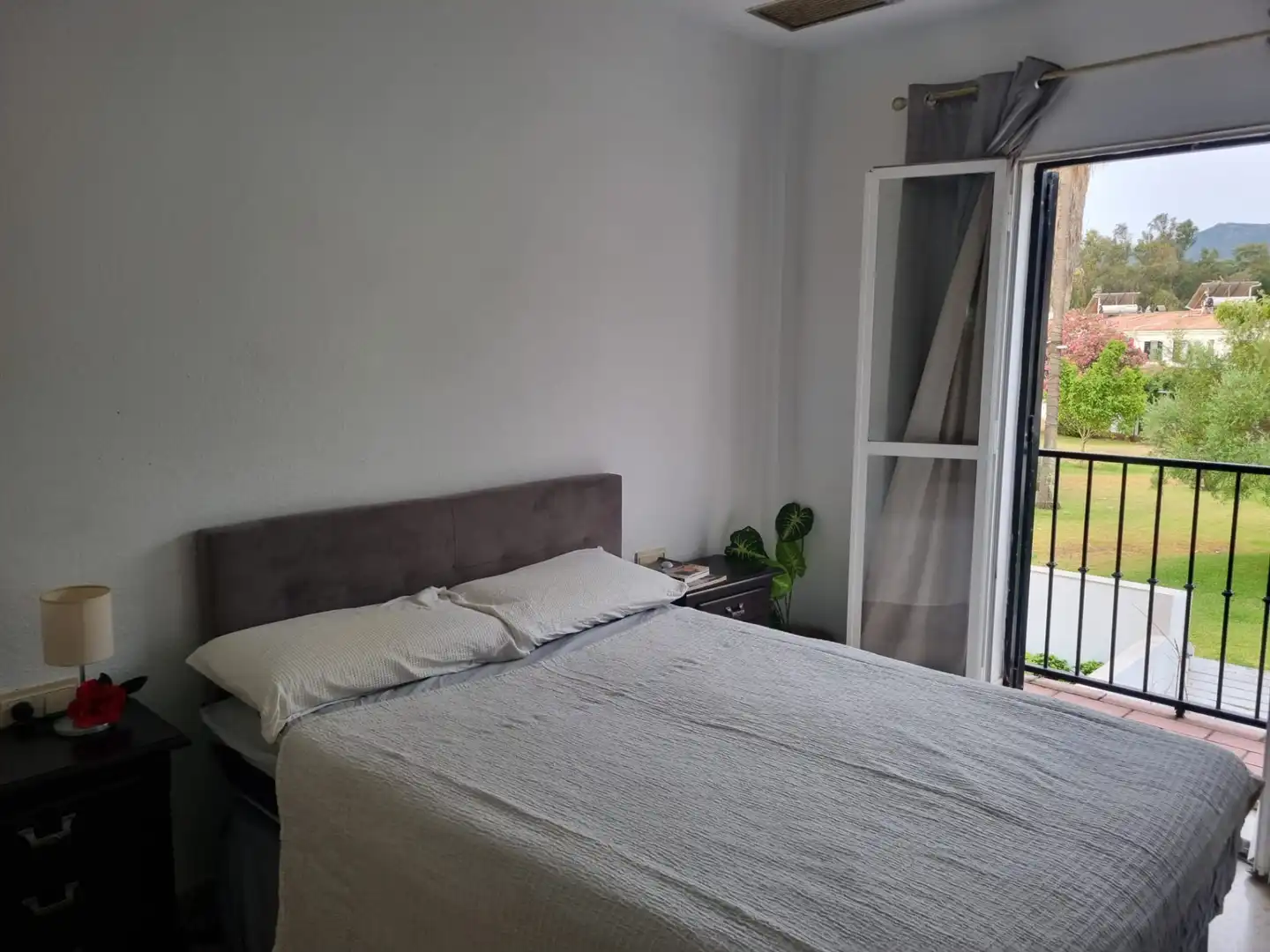 Habitación de Casa o chalet de alquiler en Los Barrios con Jardín privado, Terraza y Amueblado
