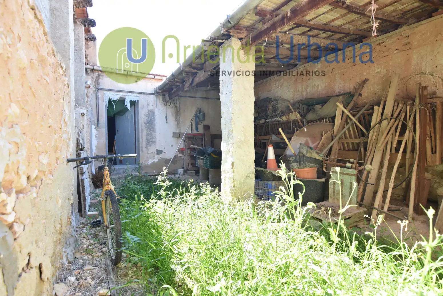 Vista exterior de Casa o xalet en venda en Elche / Elx amb Jardí privat i Terrassa