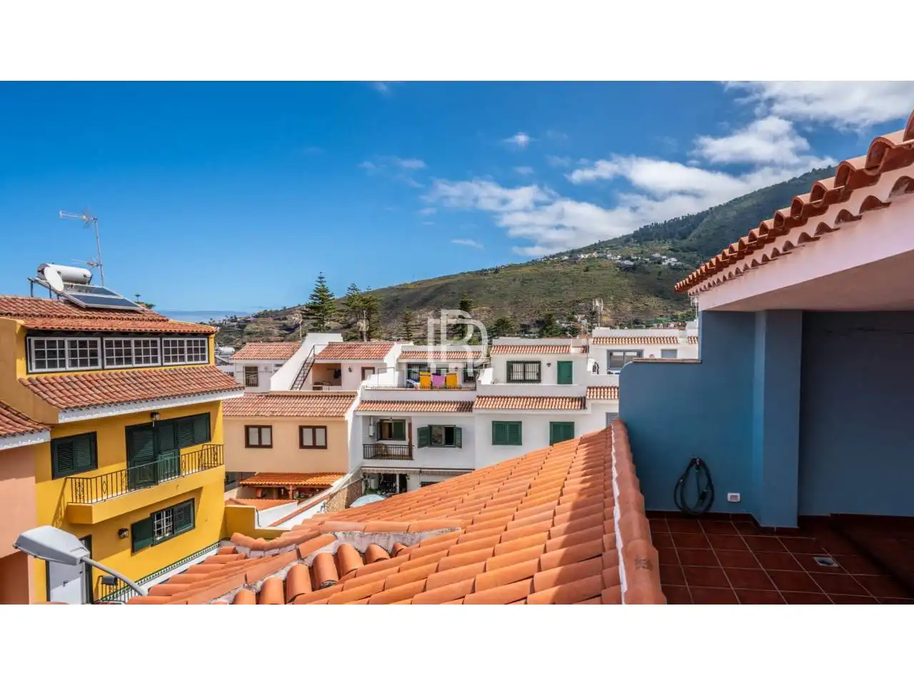 Exterior view of Detached homes for sale in La Orotava  with Parquet flooring, Terrace and Furnished