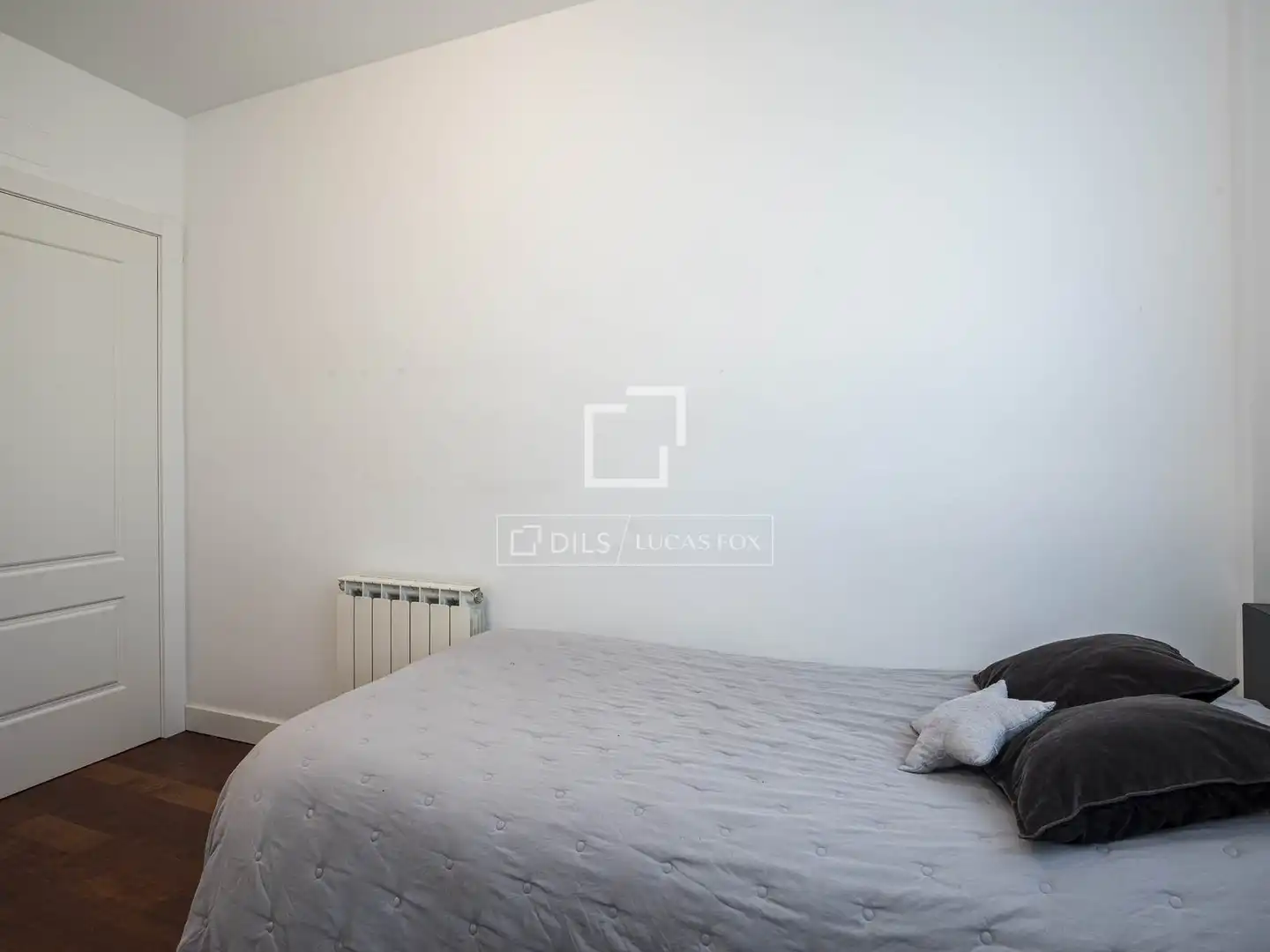 Bedroom of Flat for sale in Sant Cugat del Vallès  with Air Conditioner, Heating and Terrace