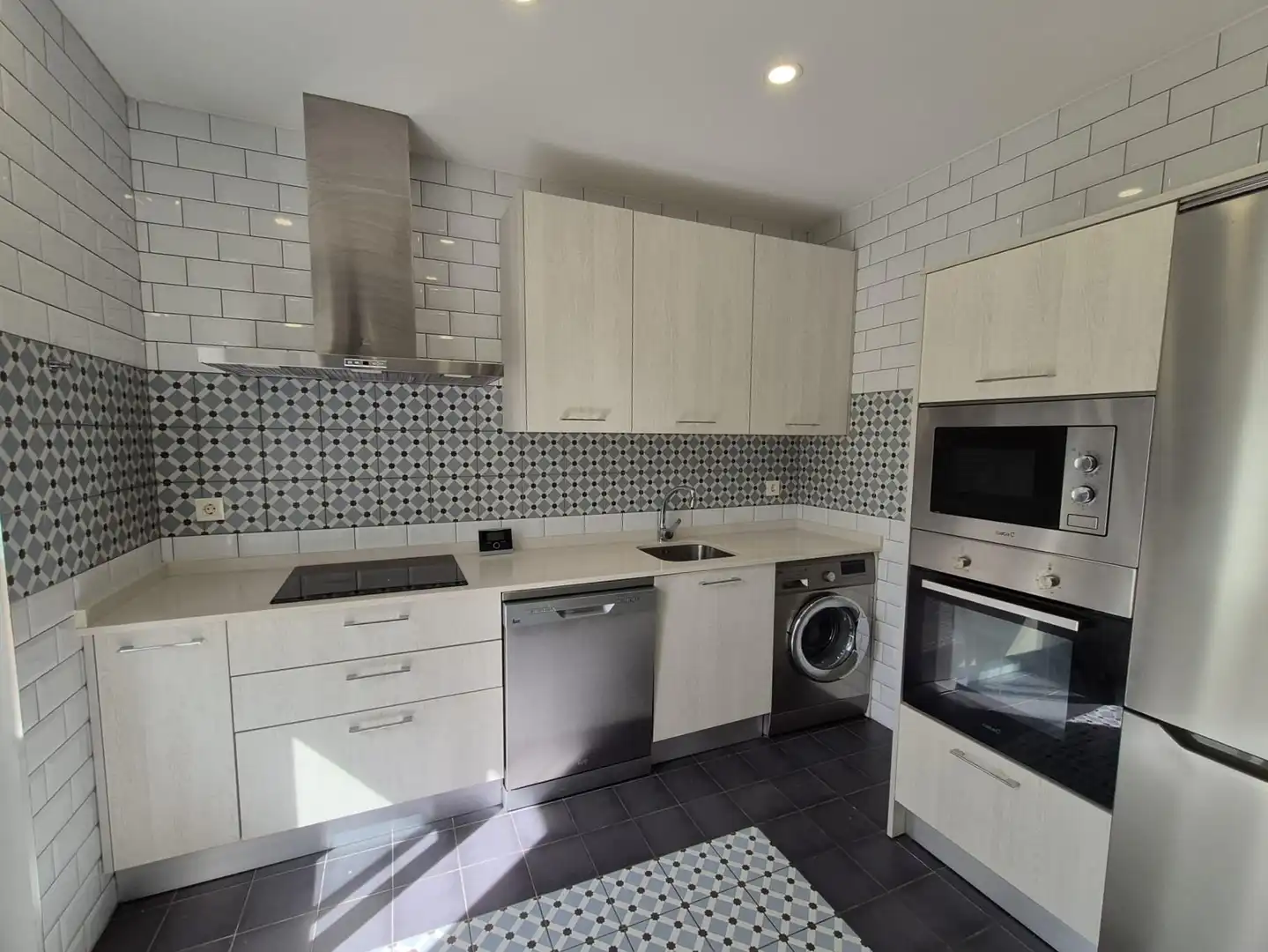 Cocina de Piso en venta en Valladolid con Calefacción, Terraza y Balcón