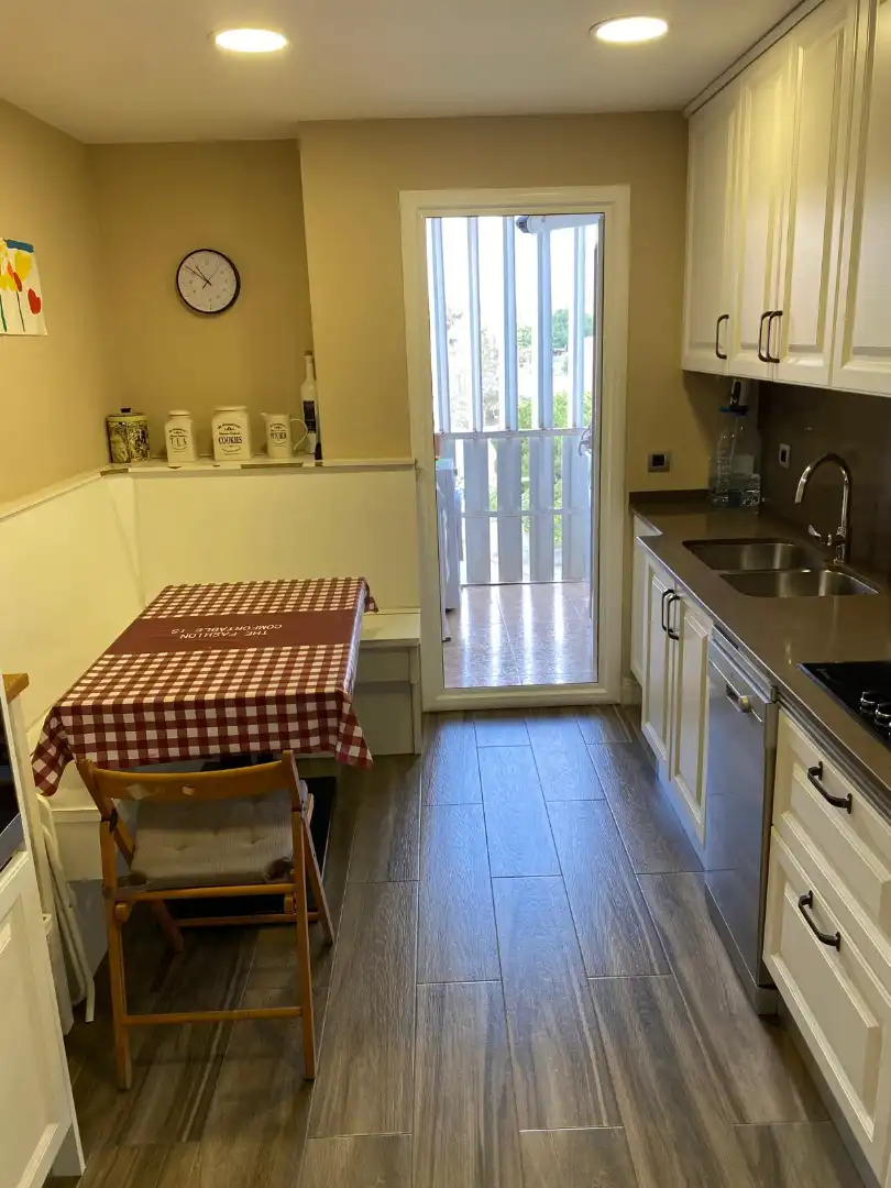 Wohnung zur Miete in Carrer d'Arístides Maillol, 10, La Maternitat i Sant Ramon
