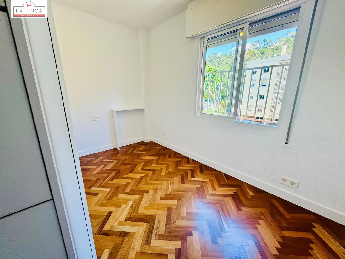 Habitación de Piso en venta en Málaga con Aire acondicionado, Parquet y Piscina comunitaria