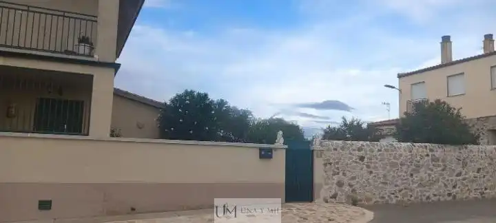 Vista exterior de Casa o chalet en venta en Morille con Calefacción, Terraza y Balcón