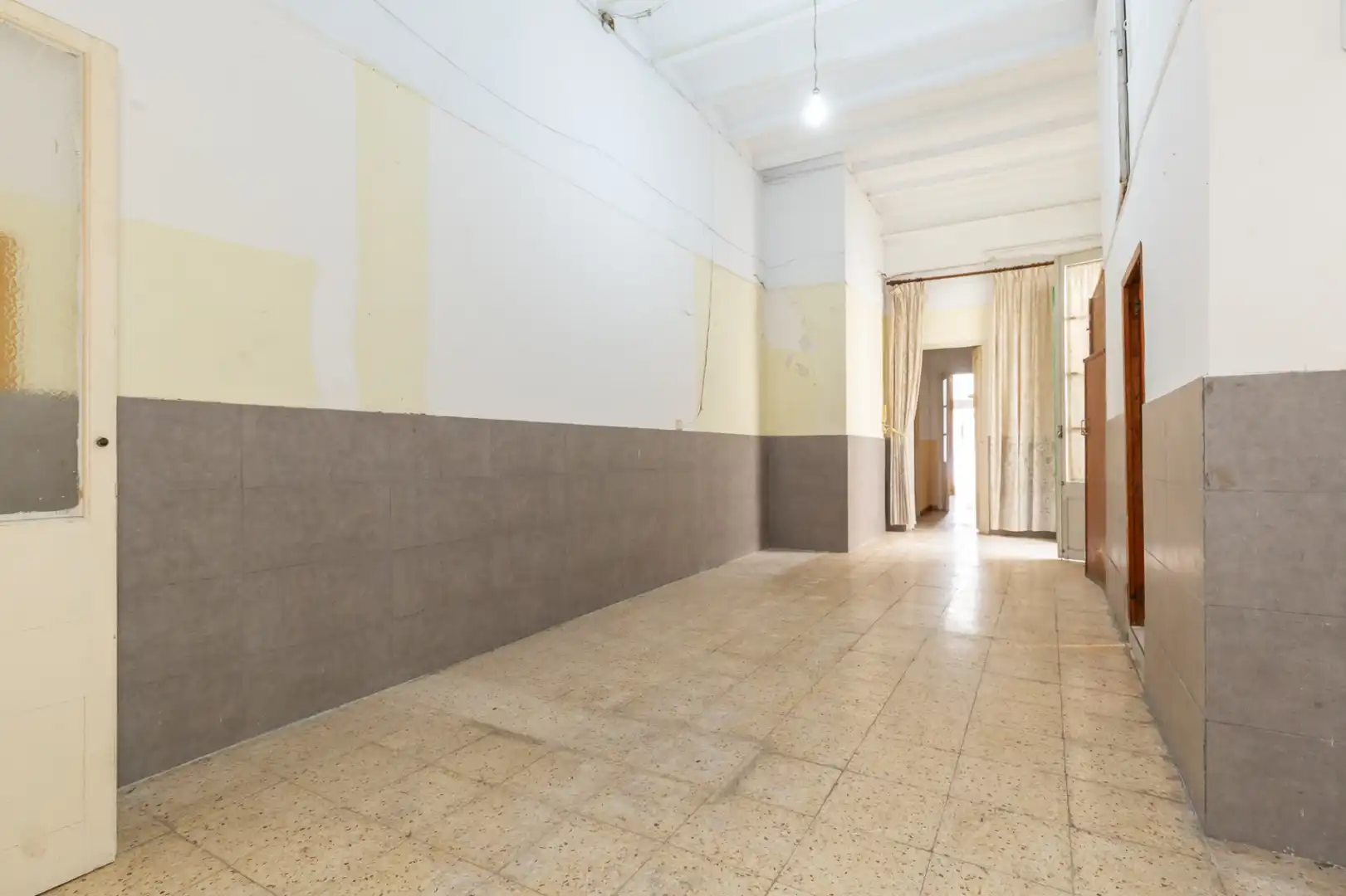 Planta baja en venta en Barcelona con Terraza, Amueblado y Balcón