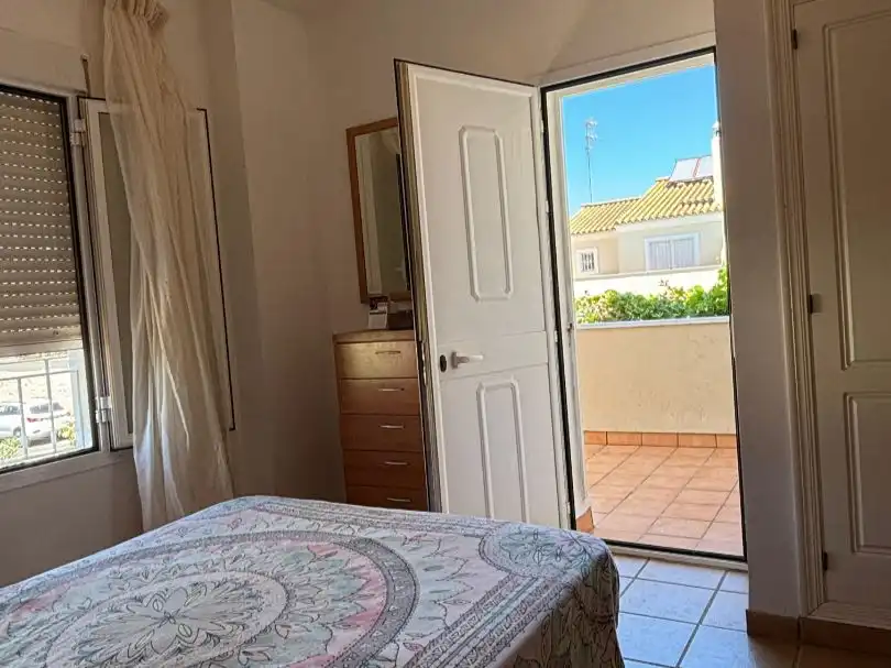 Habitación de Casa o chalet en venta en Los Barrios con Jardín privado, Terraza y Trastero