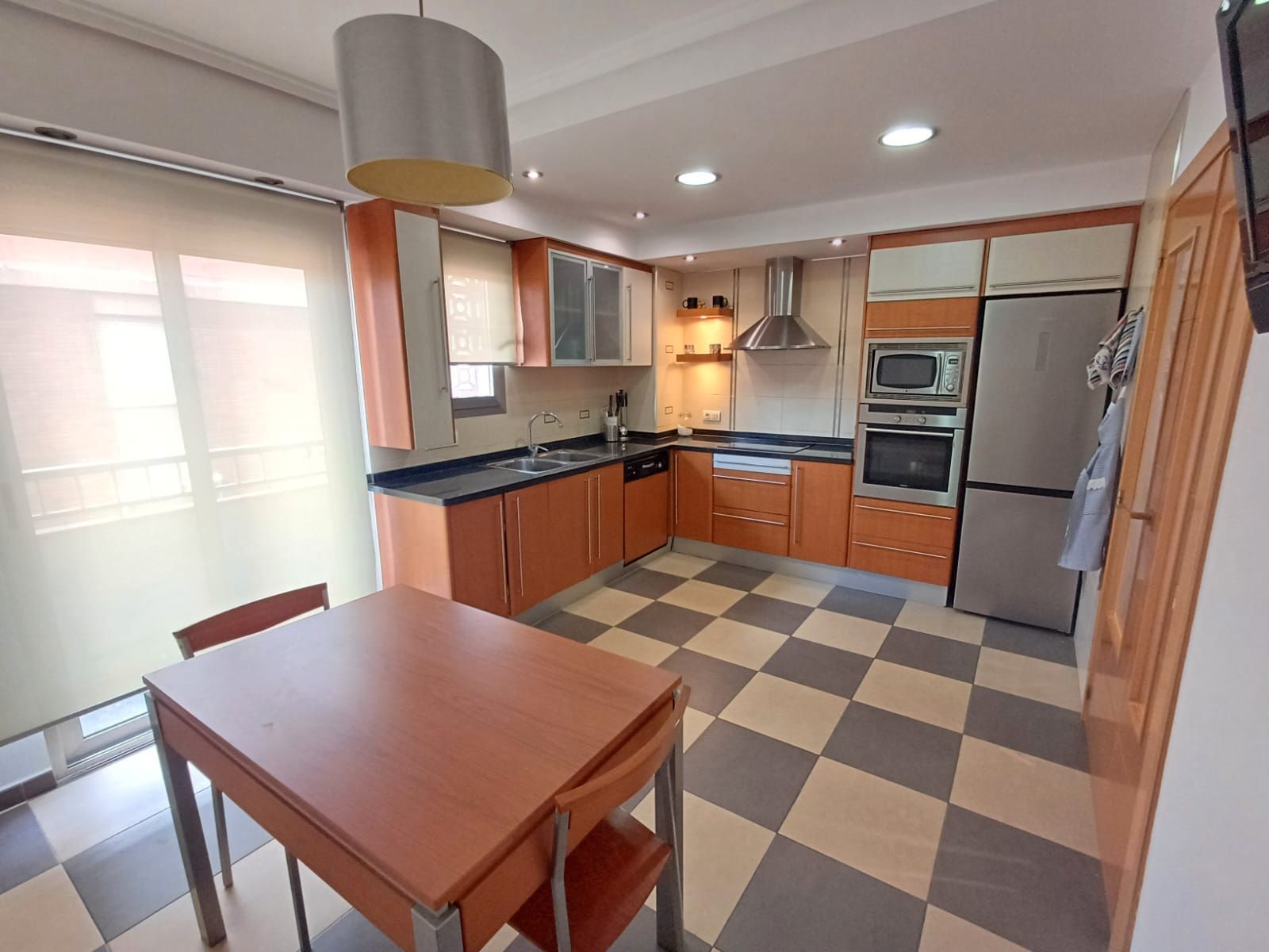 Kitchen of Flat for sale in Benetússer  with Air Conditioner, Oven and Washing machine