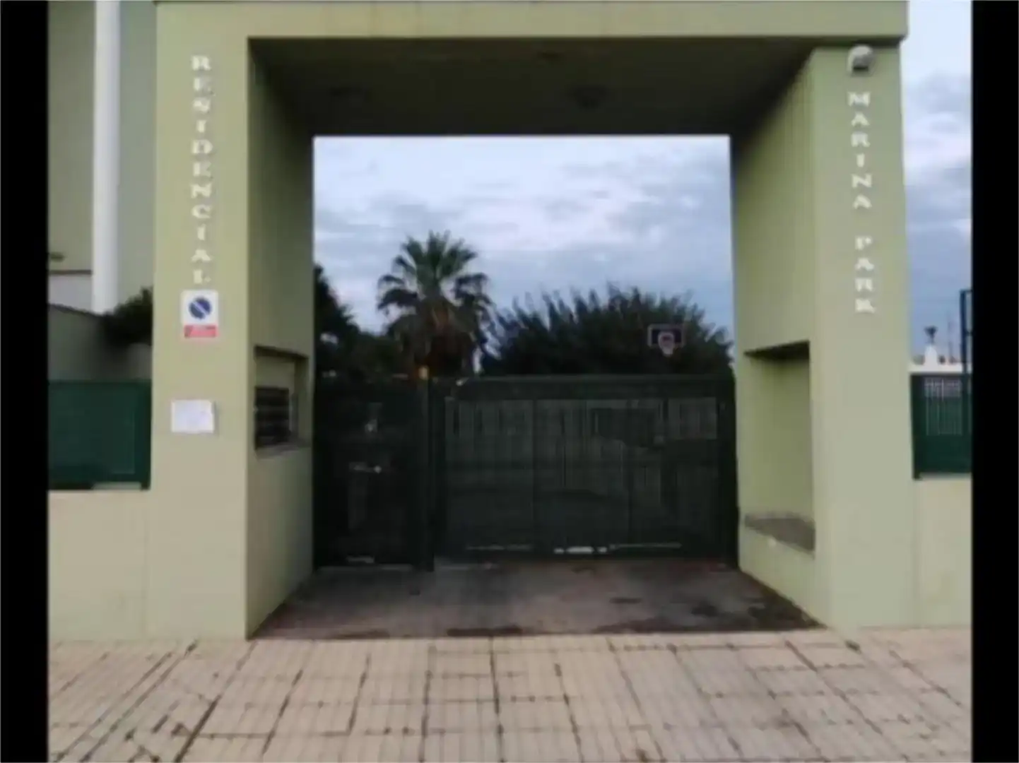 Exterior view of Garage for sale in Dénia
