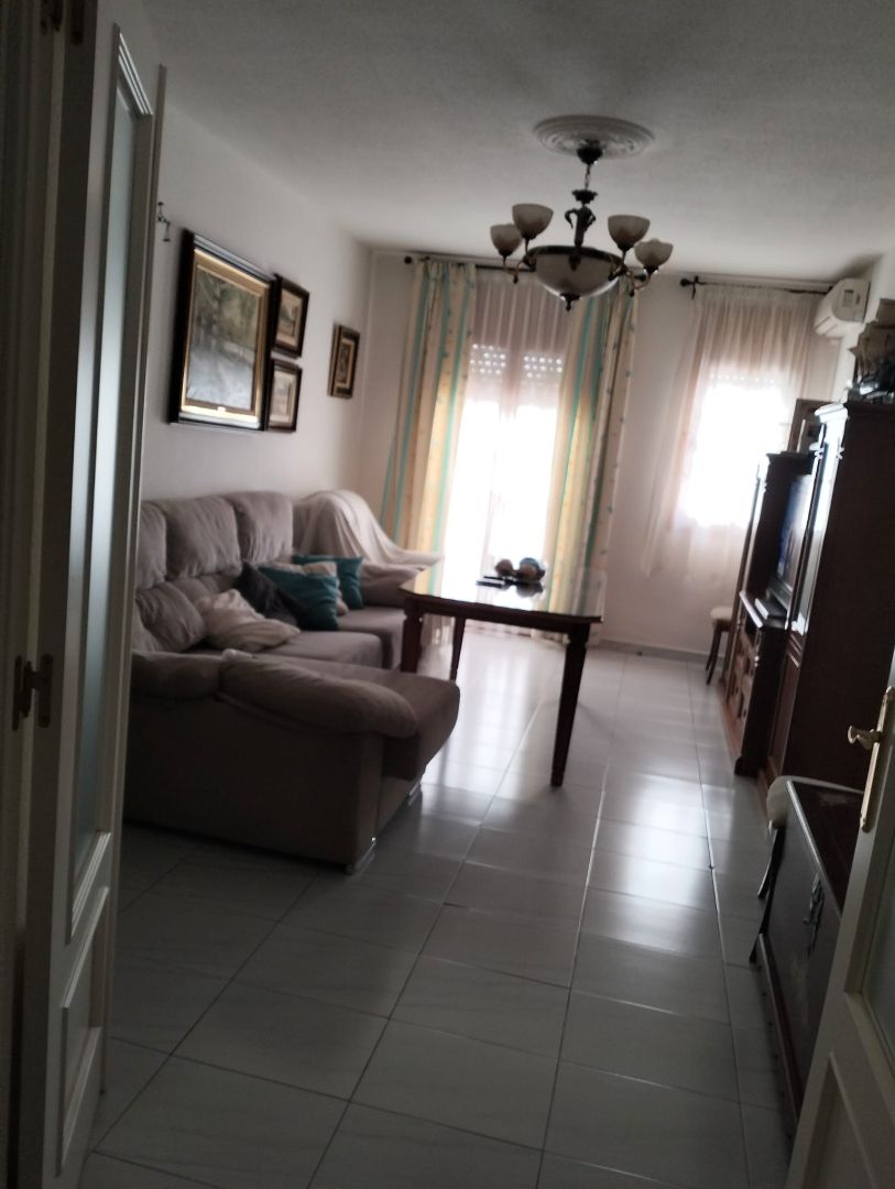 Sala d'estar de Pis en venda en Lucena amb Aire condicionat, Calefacció i Traster