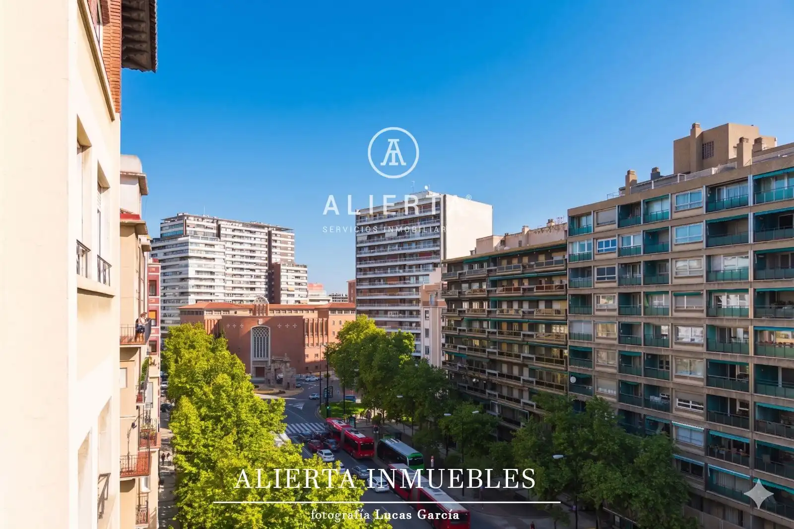 Exterior view of Flat for sale in Zaragoza  with Air Conditioner, Heating and Terrace