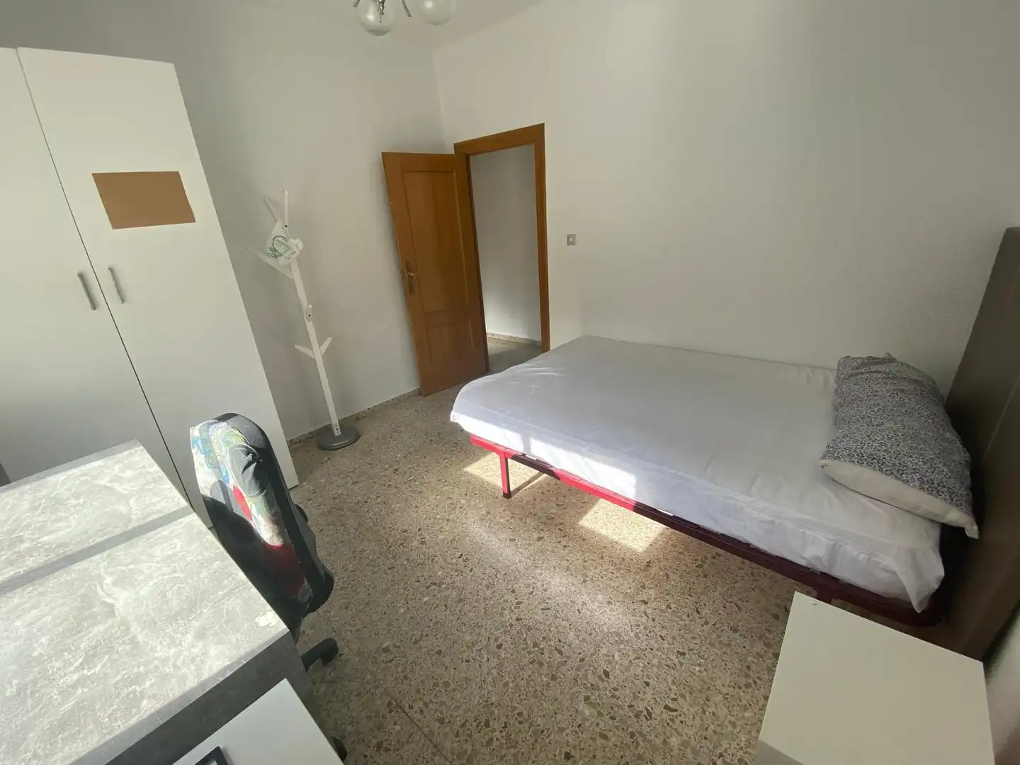 Wohnung zur Miete in Calle Doctor García Reyes, Parque Sur