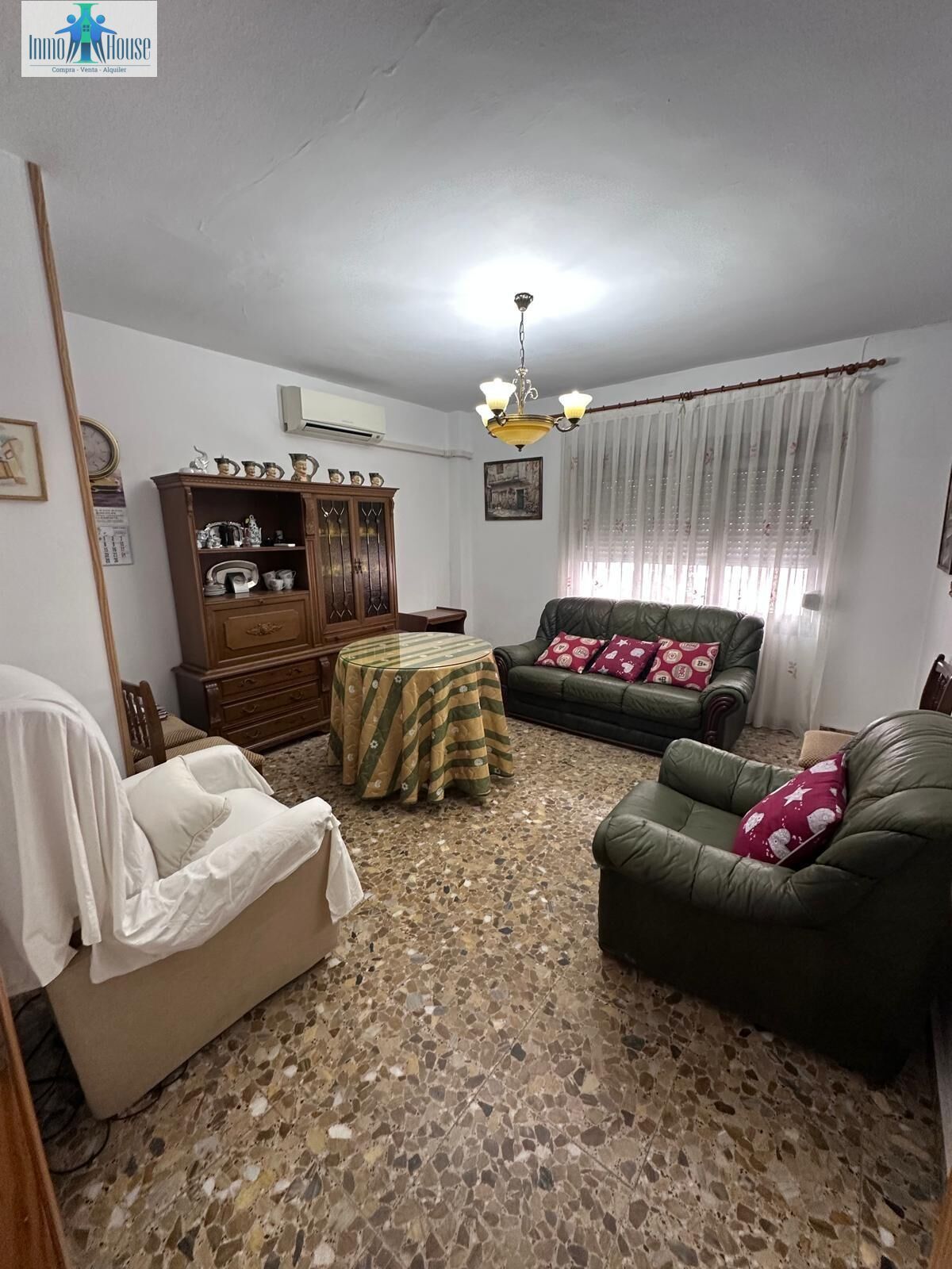 Sala d'estar de Pis en venda en  Albacete Capital amb Balcó
