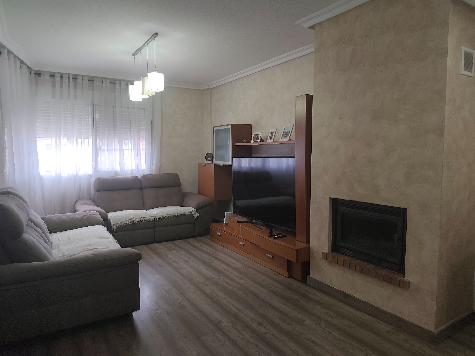 Sala d'estar de Dúplex en venda en Cartagena amb Aire condicionat, Calefacció i Jardí privat