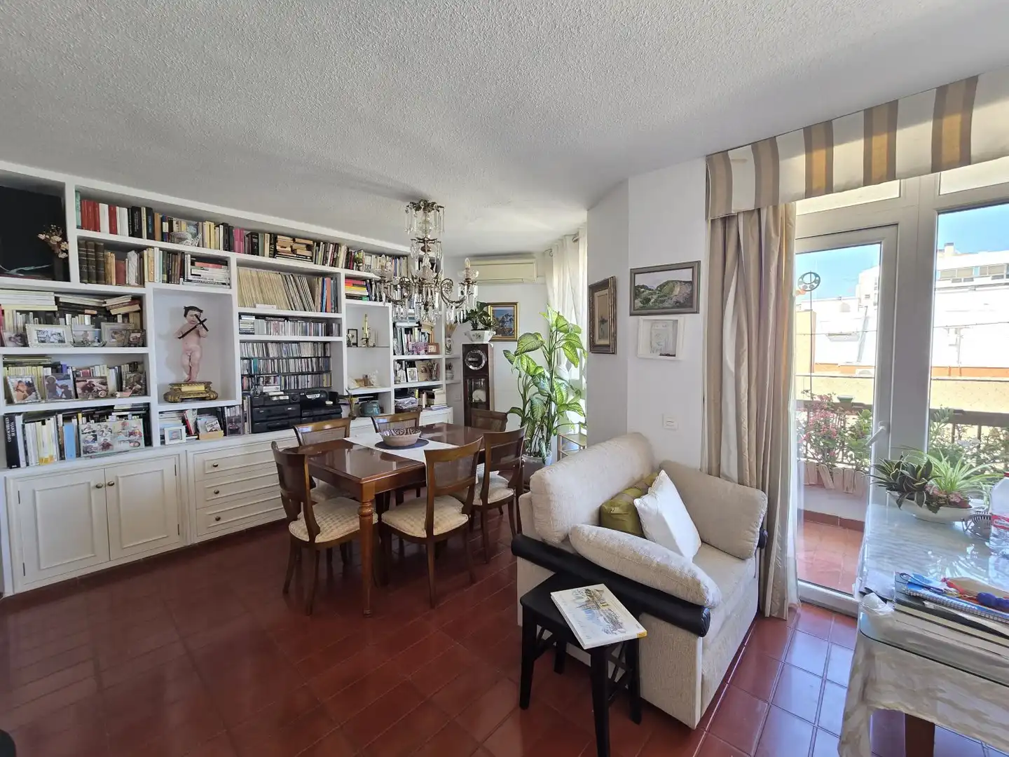 Living room of Flat for sale in Málaga  with Air Conditioner, Heating and Terrace