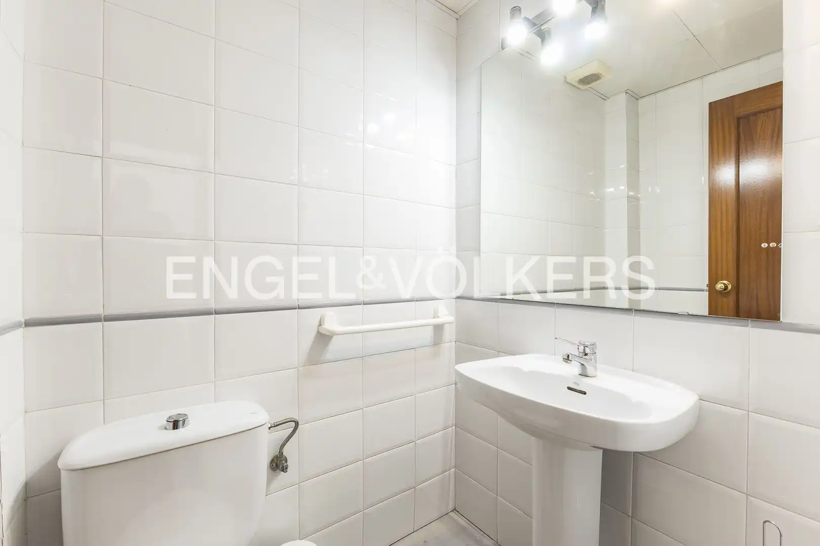 Bathroom of Houses for sale in Sant Pere de Ribes  with Air Conditioner, Heating and Private garden