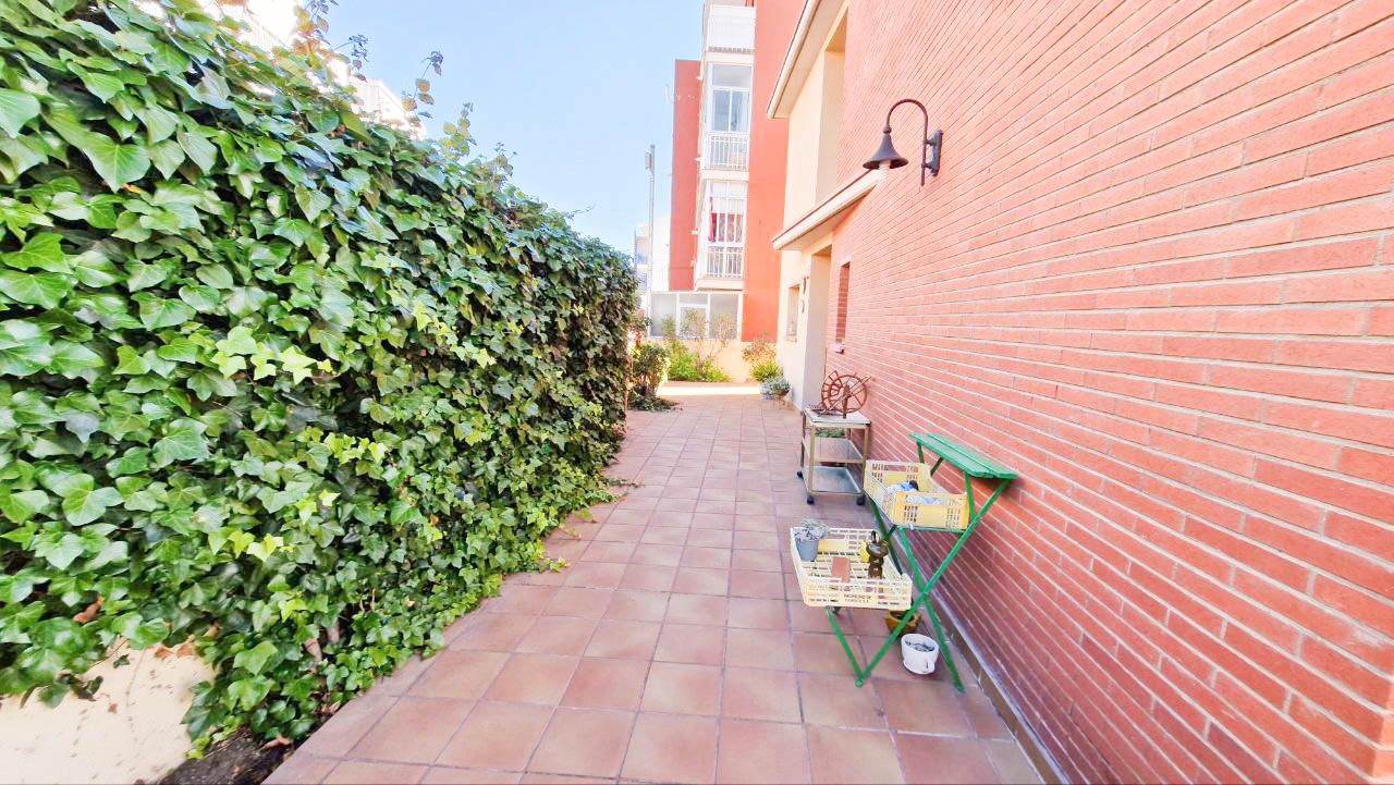 Garden of House or chalet for sale in Castelldefels  with Heating, Private garden and Parquet flooring