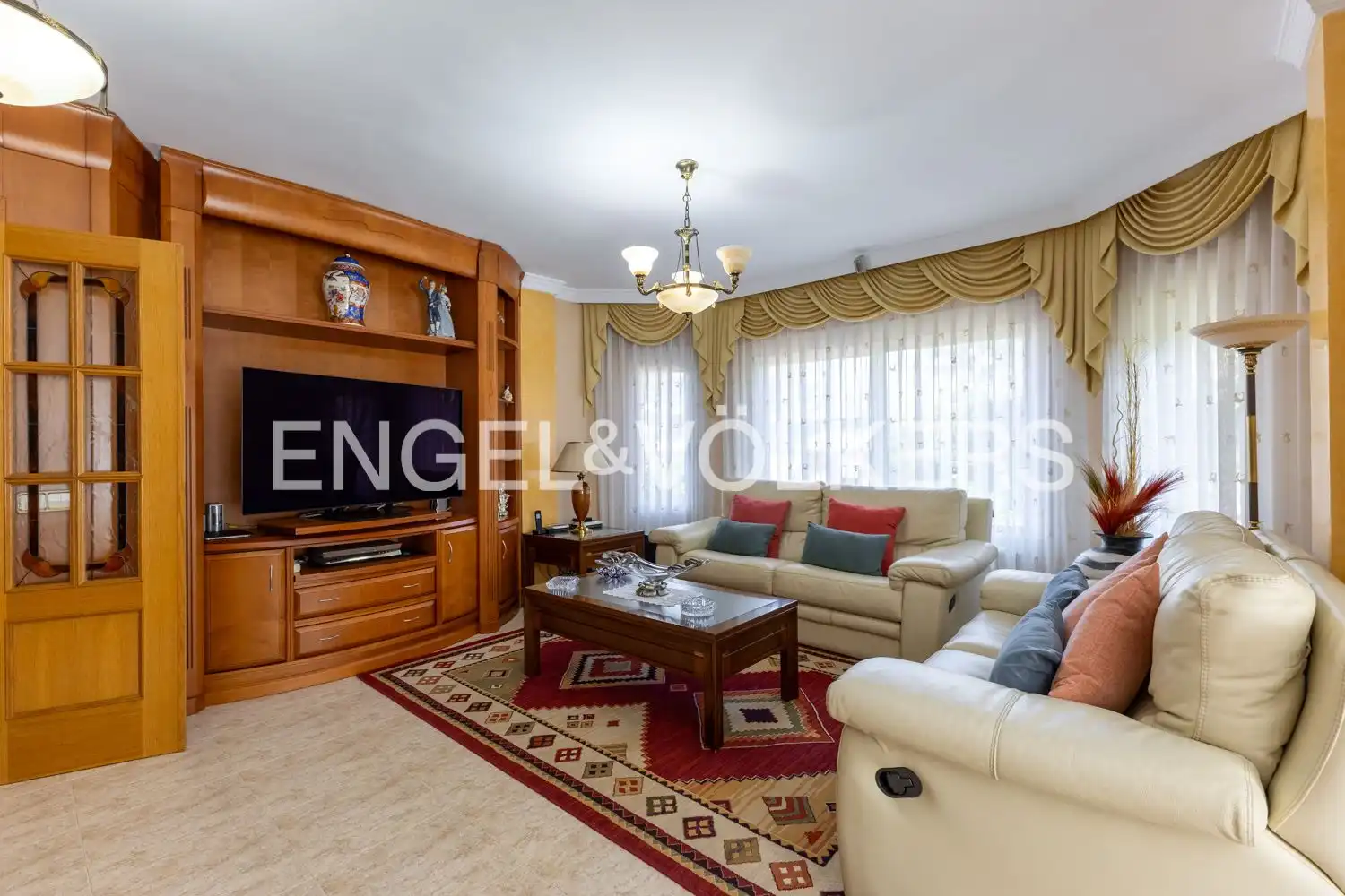 Living room of Houses for sale in L'Eliana  with Air Conditioner, Heating and Private garden