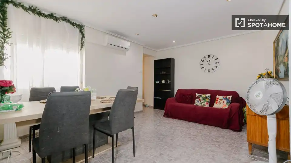 Sala de estar de Piso de alquiler en Valencia con Aire acondicionado, Calefacción y Amueblado