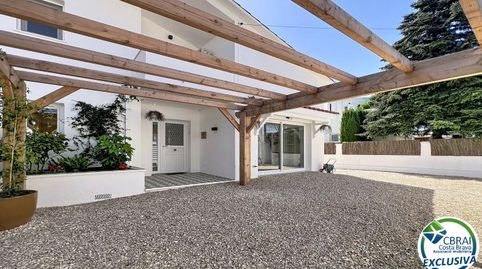 Casa renovada con 5 habitaciones y licencia turística en Empuriabrava, sector Peni., imatge 5