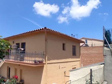 Casa amb jardí en venda a Centelles