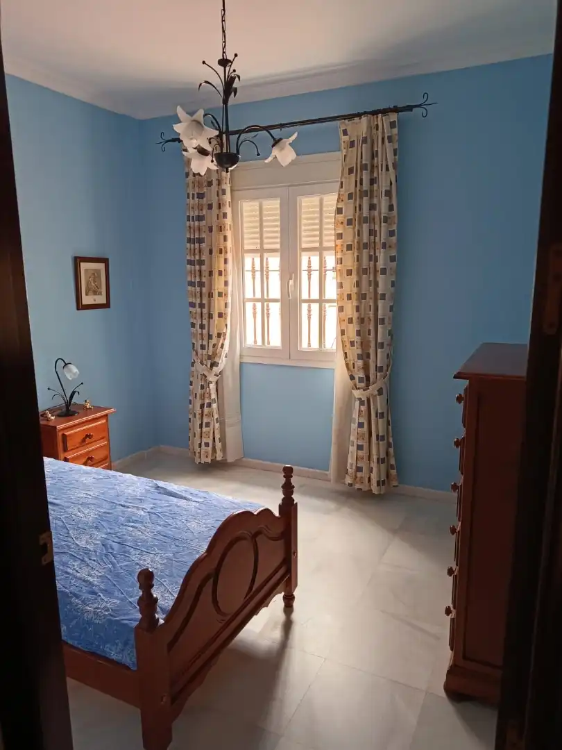 Schlafzimmer von Wohnung zur Miete in Olivares mit Möbliert