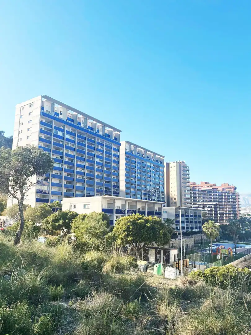 Außenansicht von Wohnungen zur Miete in Villajoyosa / La Vila Joiosa mit Klimaanlage, Privatgarten und Terrasse