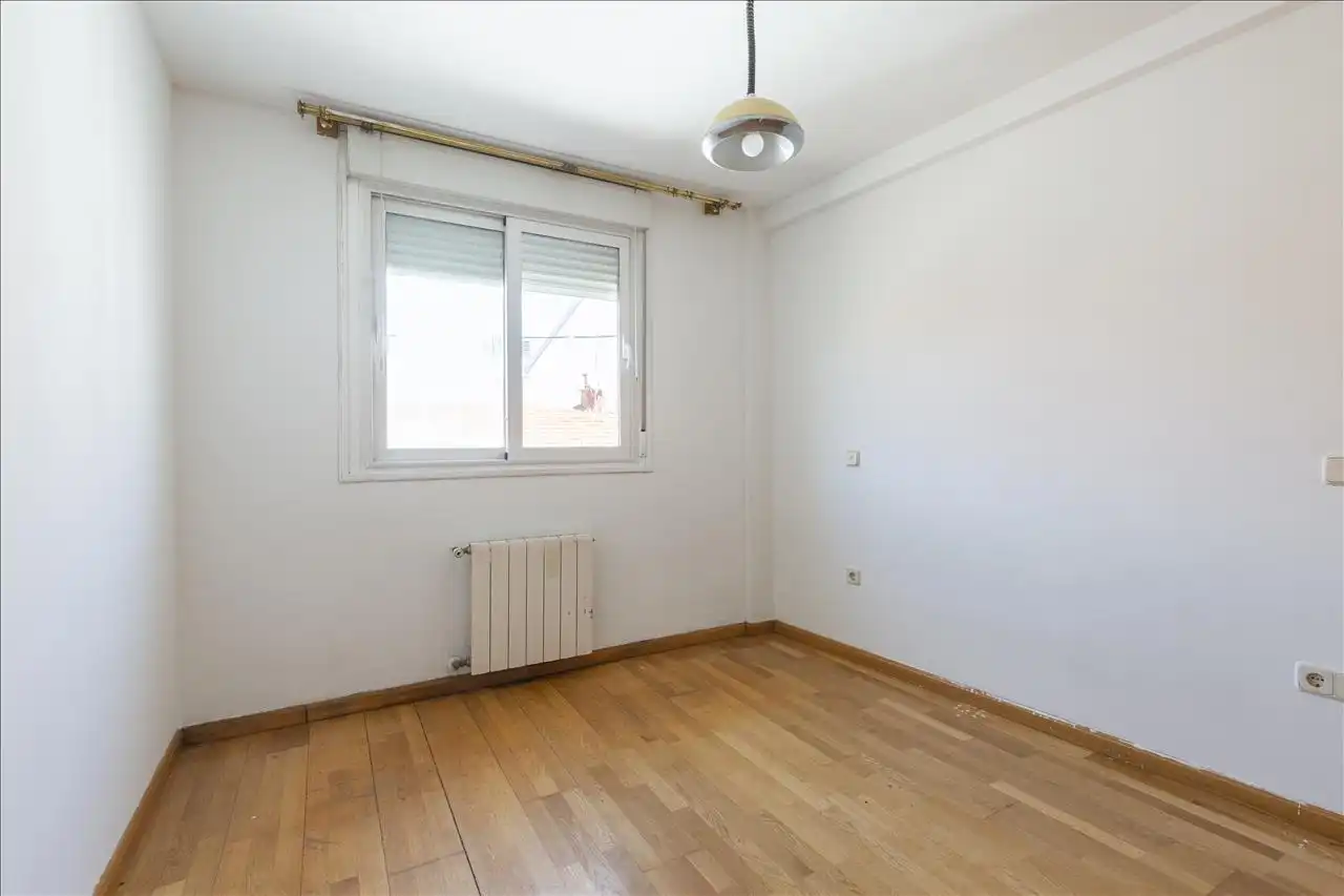Bedroom of Flat for sale in Madrid