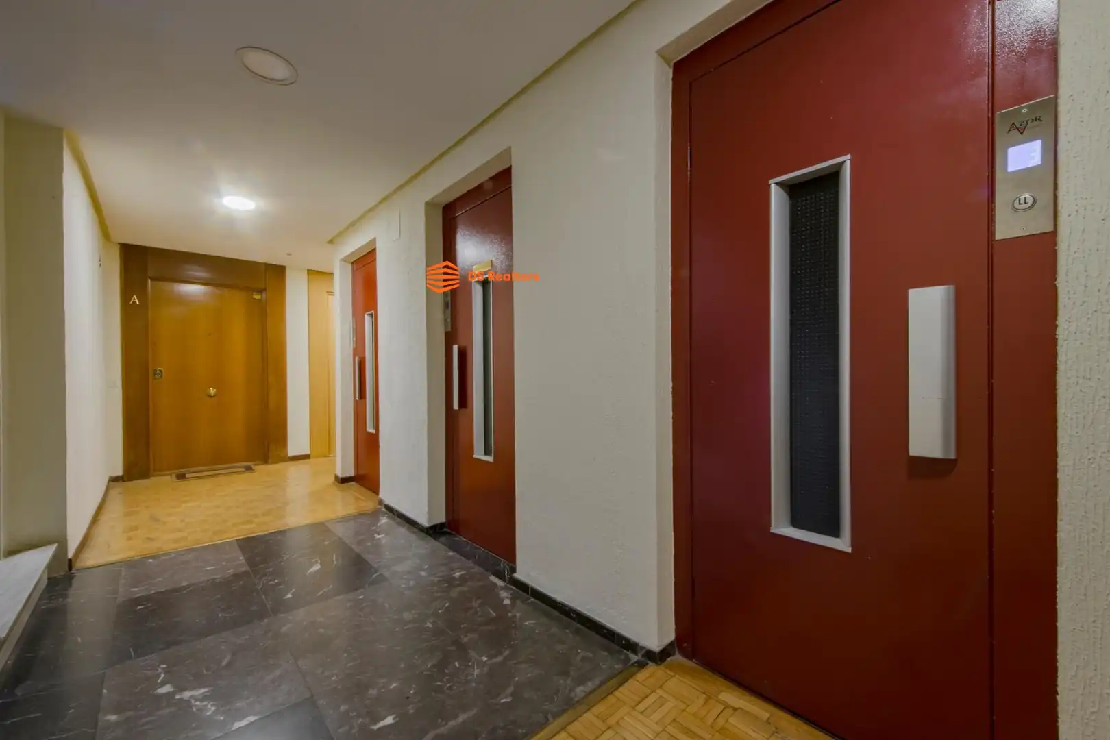 Flat for sale in Madrid  with Air Conditioner and Heating