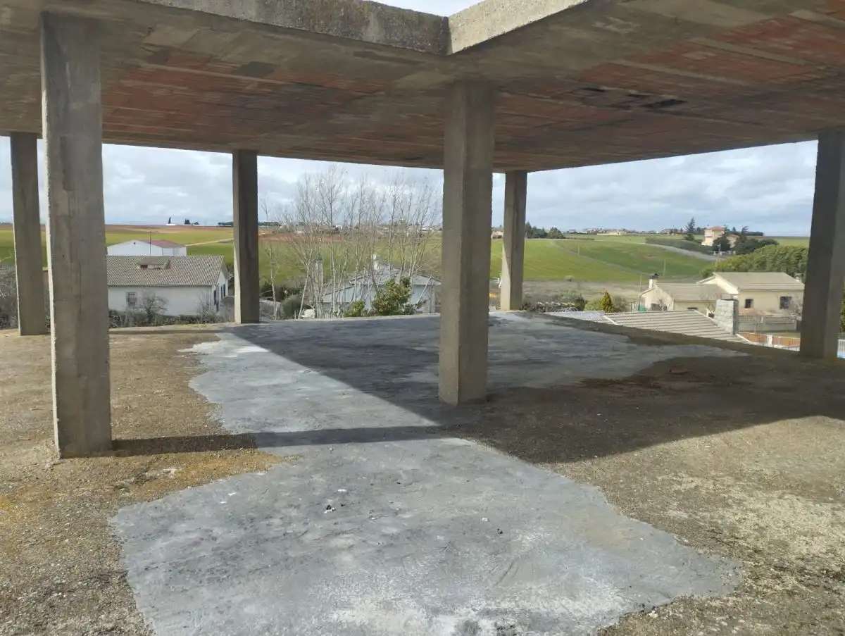 Terraza de Nave industrial en venta en Calzada de Valdunciel