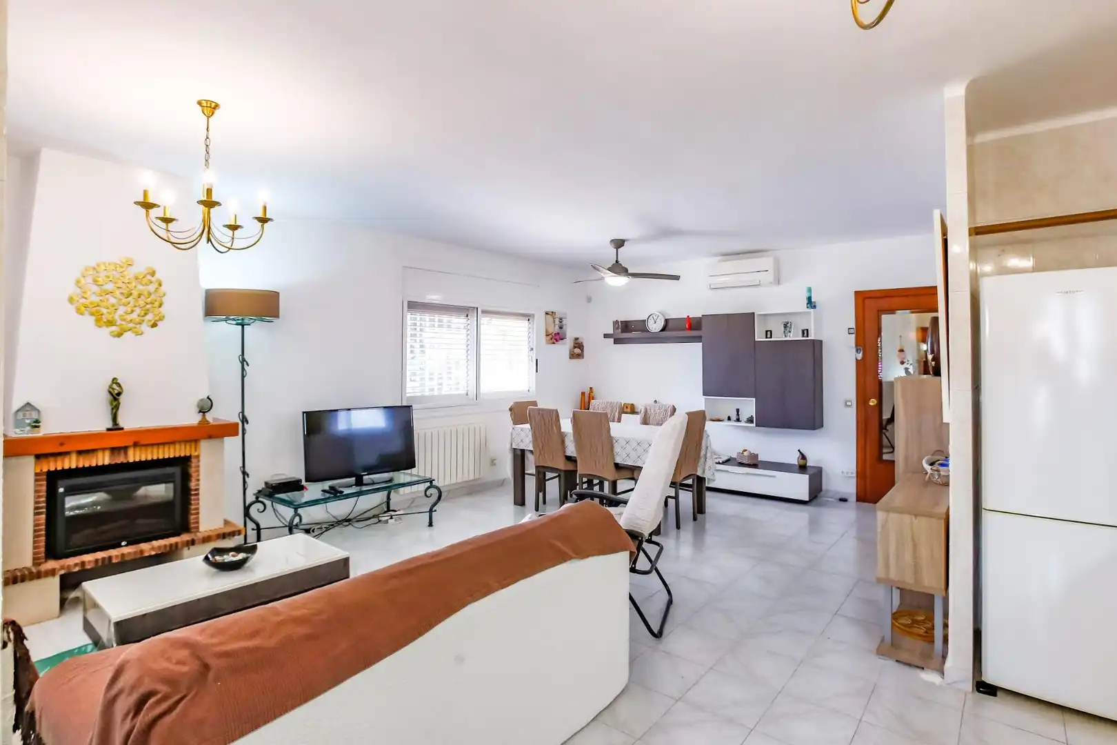 Sala de estar de Casa adosada en venta en El Vendrell con Calefacción, Terraza y Balcón