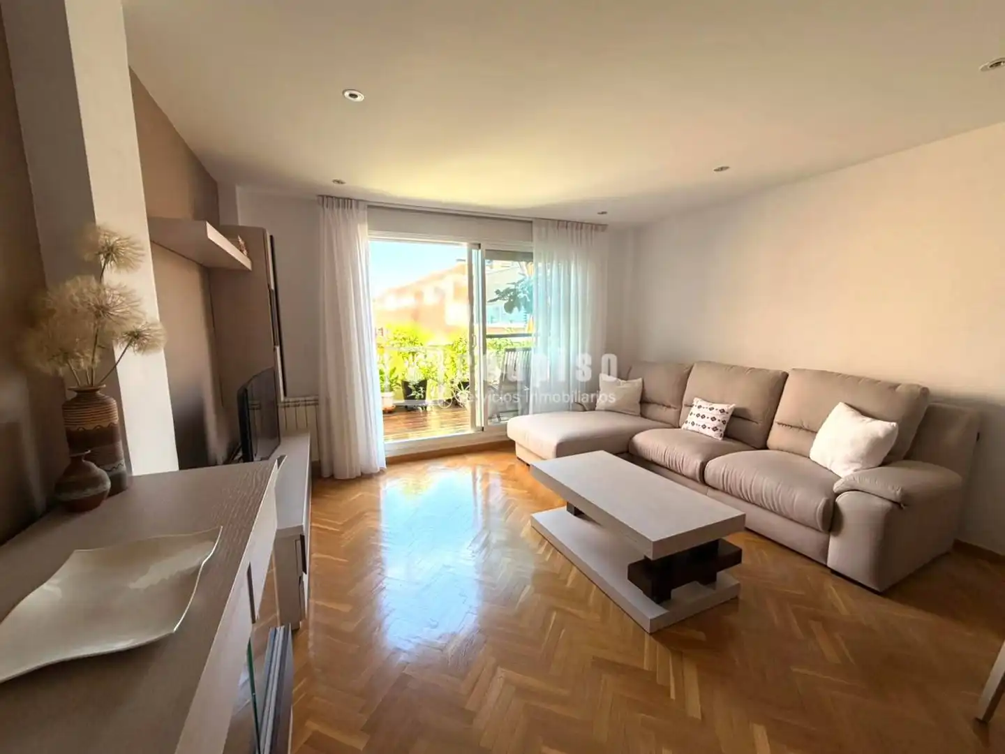 Living room of Attic for sale in Móstoles  with Air Conditioner, Heating and Private garden