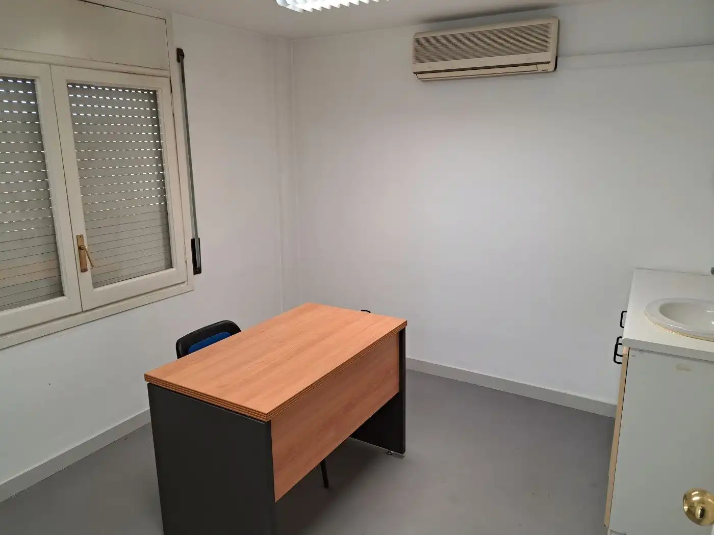 Local comercial en venda a Canovelles, imagen 4