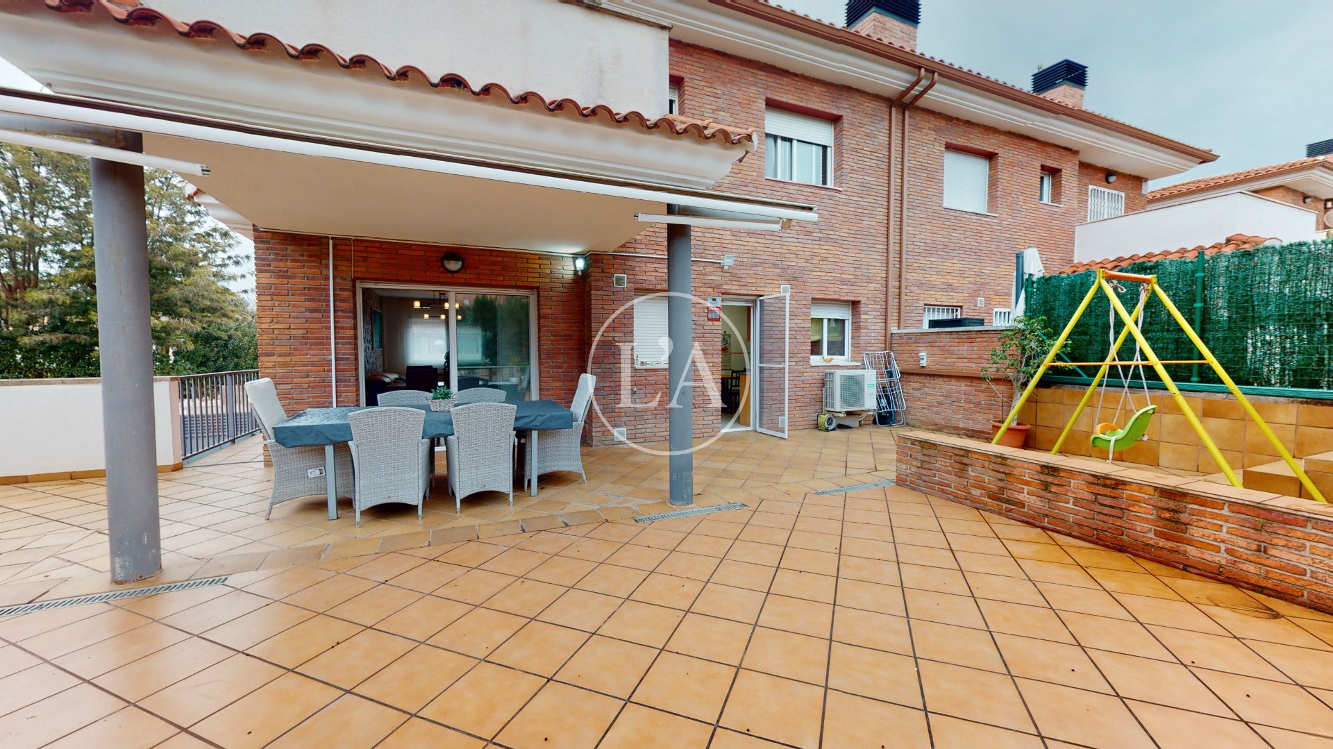 Terrassa de Casa adosada en venda en Salou amb Aire condicionat, Calefacció i Jardí privat