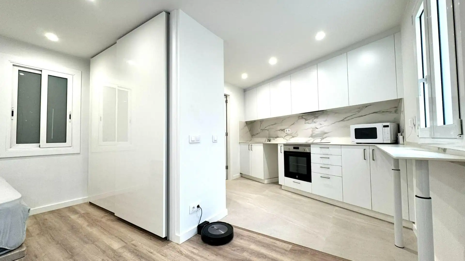 Küche von Wohnung zum Verkauf in Barcelona mit Klimaanlage, Heizung und Parkett