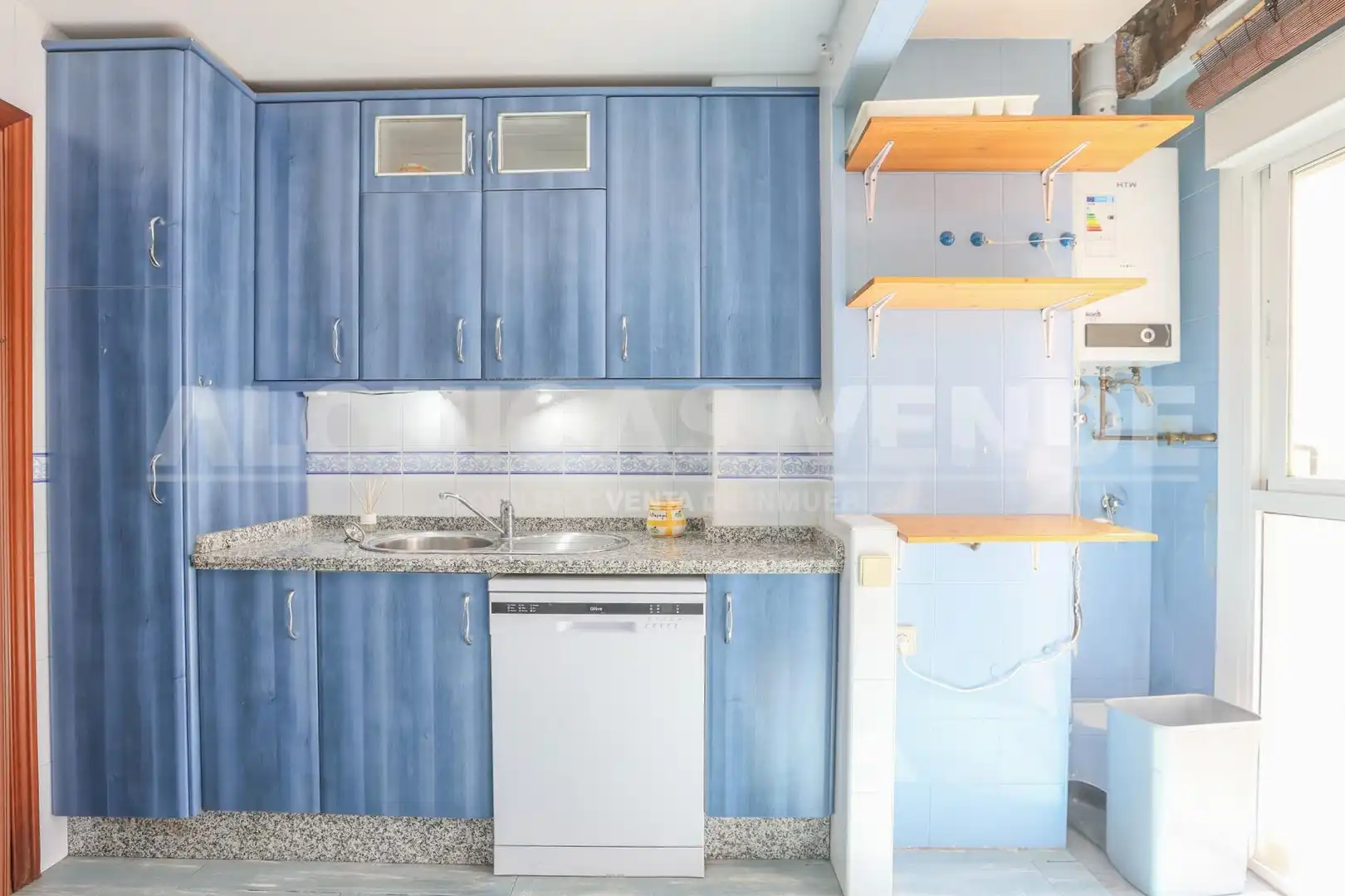 Flat with terrace for sale in Este - Alcosa- Torreblanca, imagen 2