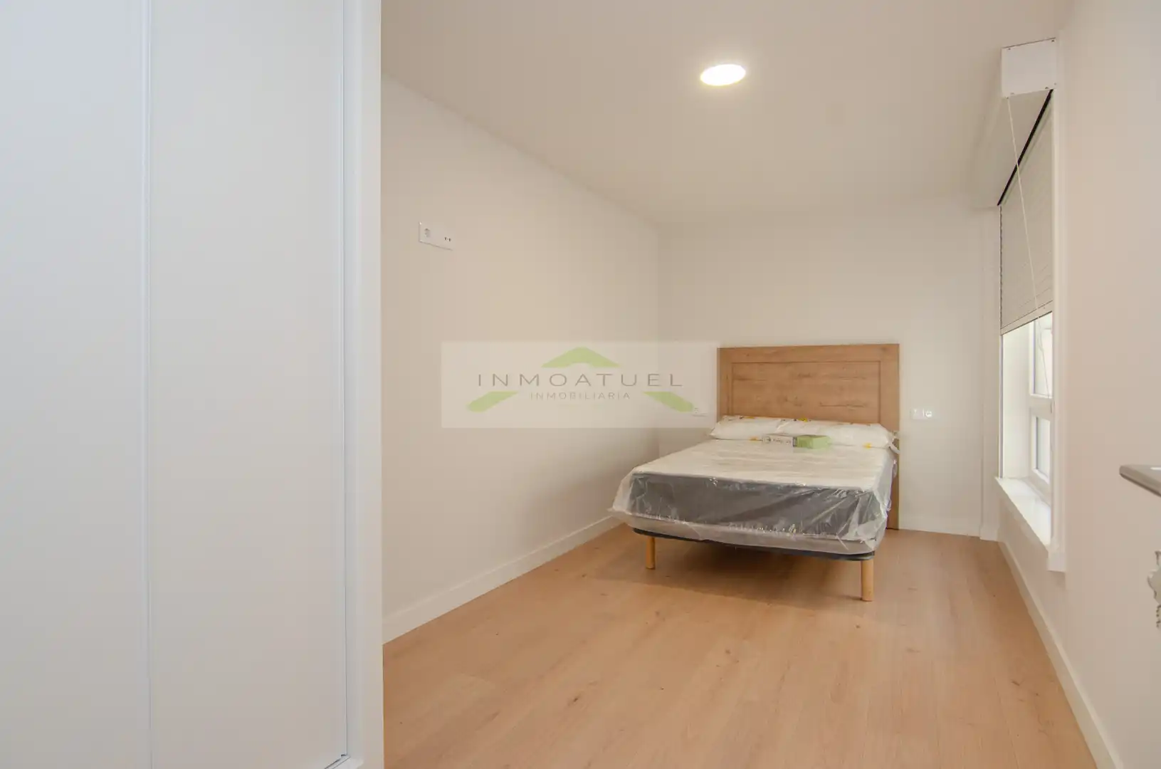Habitación de Piso de alquiler en A Coruña Capital  con Calefacción, Amueblado y Horno