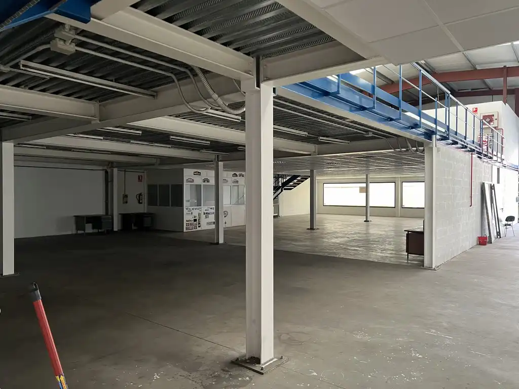 Industriegebäude zur Miete in Rúa dos Transportes 177, imagen 11