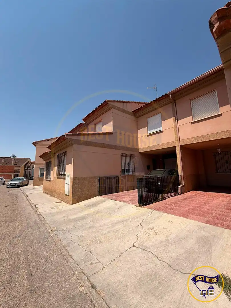 Vista exterior de Casa adosada en venta en Motilla del Palancar con Calefacción
