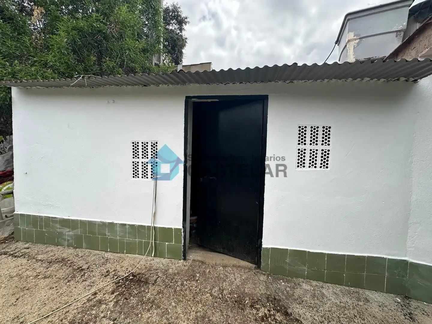 Vista exterior de Casa o xalet en venda en Oliva de la Frontera amb Moblat