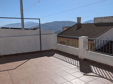 Casa con balcón en venta en San Felipe - El Almendral - La Merced