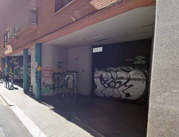Garaje en Alquiler en Carrer de Ricart, 4 en El Poble Sec - Parc de Montjuïc