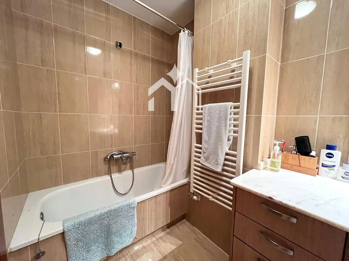 Bathroom of Flat for sale in Moaña  with Heating, Terrace and Furnished