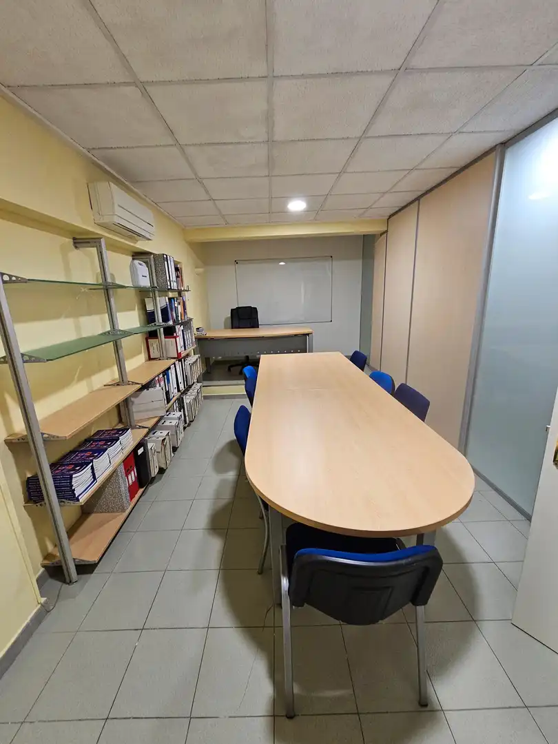 Büro zum Verkauf in Toledo mit Klimaanlage, Heizung und Abstellraum