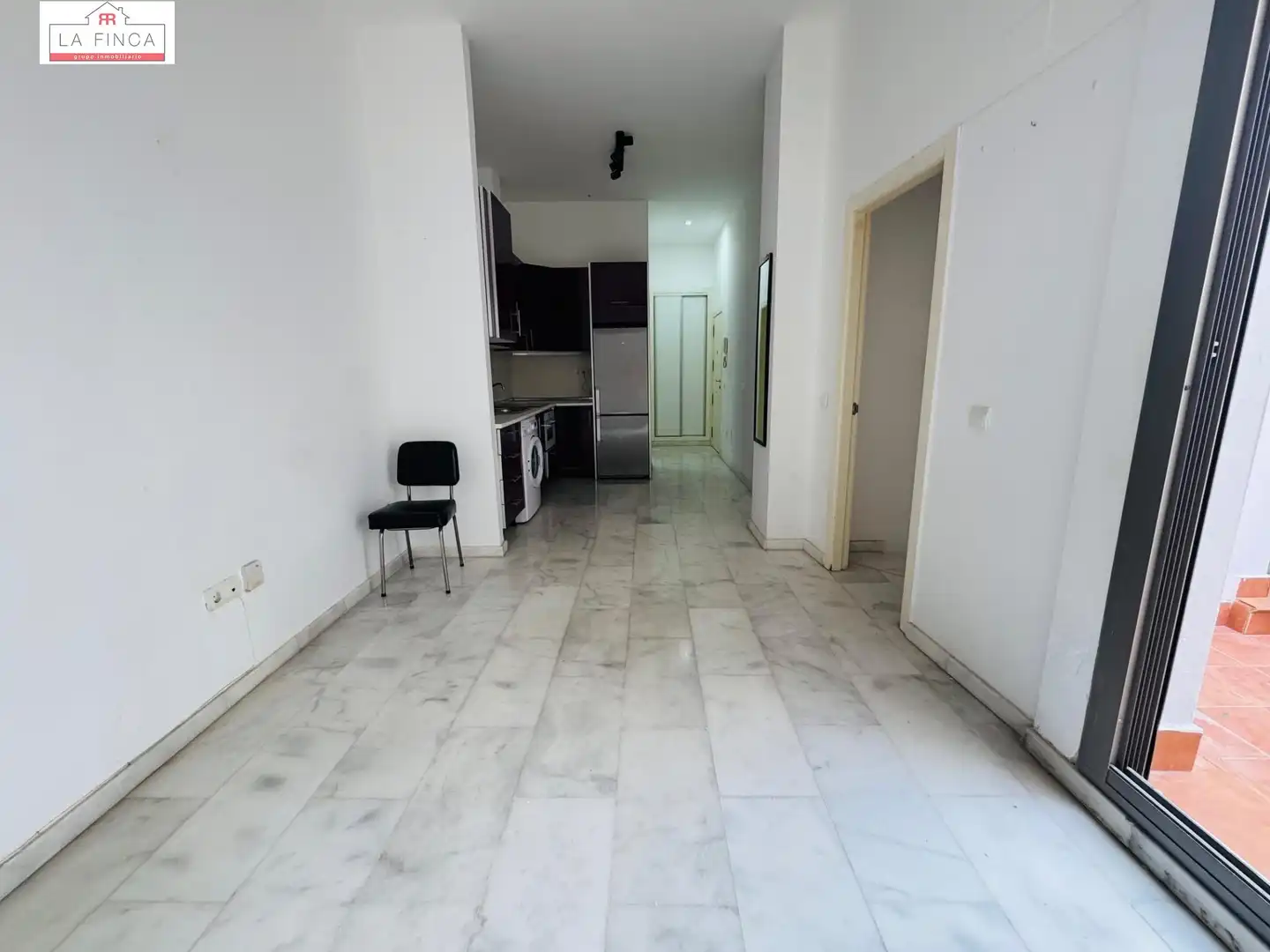 Küche von Erdgeschoss zum Verkauf in Málaga mit Klimaanlage, Terrasse und Möbliert